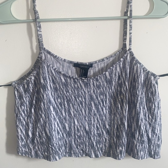 Small Crop Top - Picture 4 of 4